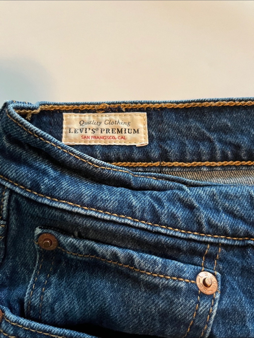 Levi’s Premium Denim Wedgie Straight High Rise Size 31 - Picture 10 of 16